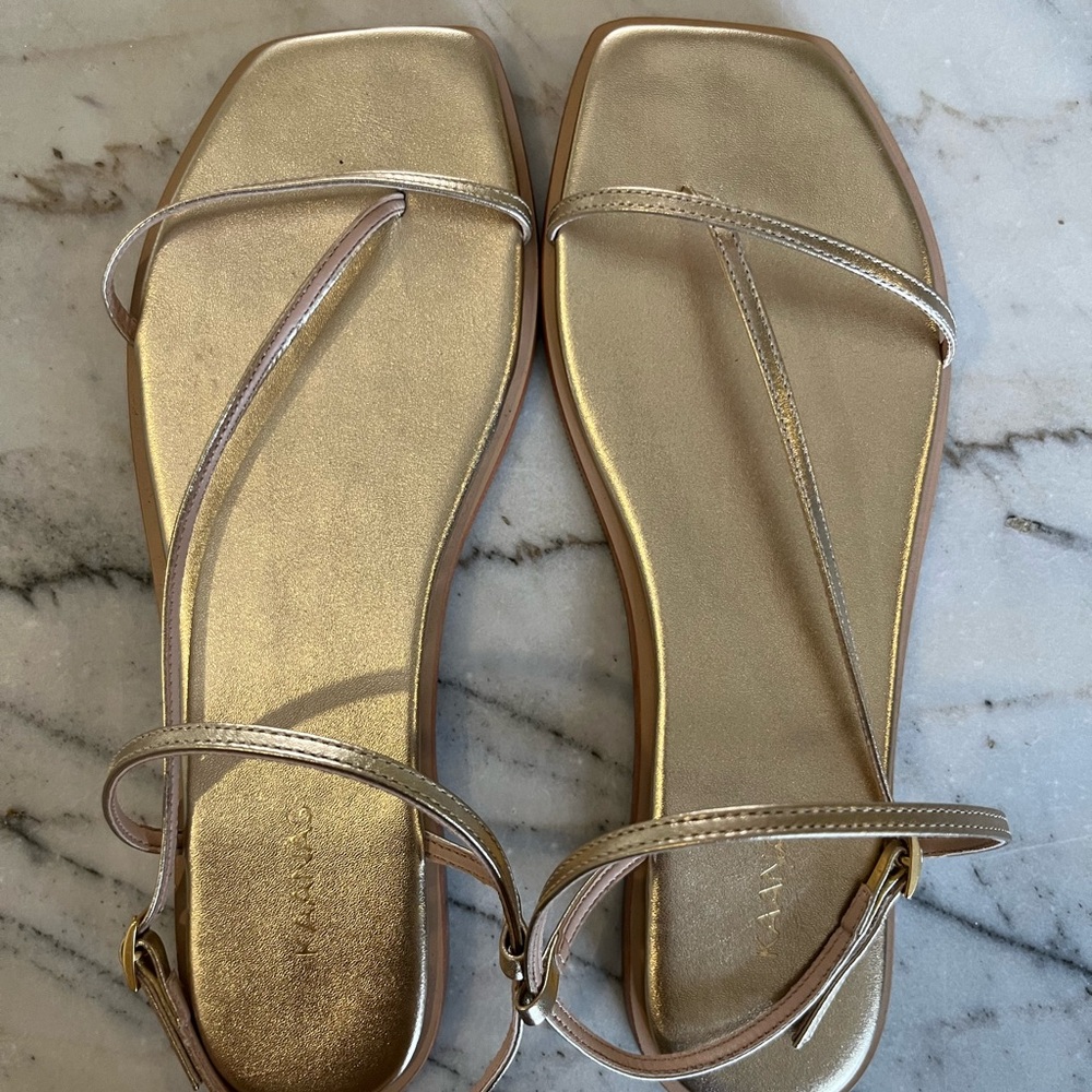 Kaanas Alayta Ankle Strap Sandal, 8, Gold